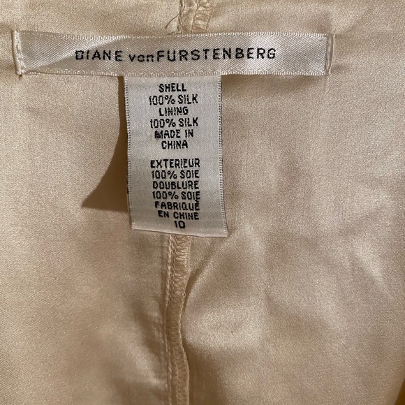 DVF Diane Von Furstenberg 100% Silk Cream Cross - Picture 11 of 14